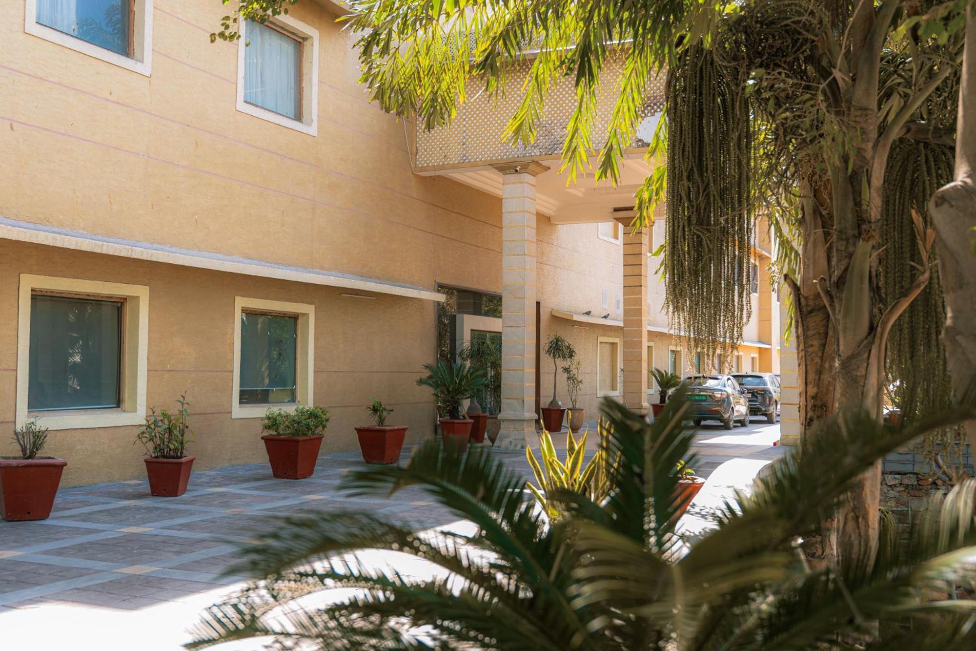Hotel The Sky Imperial, Udajpur Zewnętrze zdjęcie