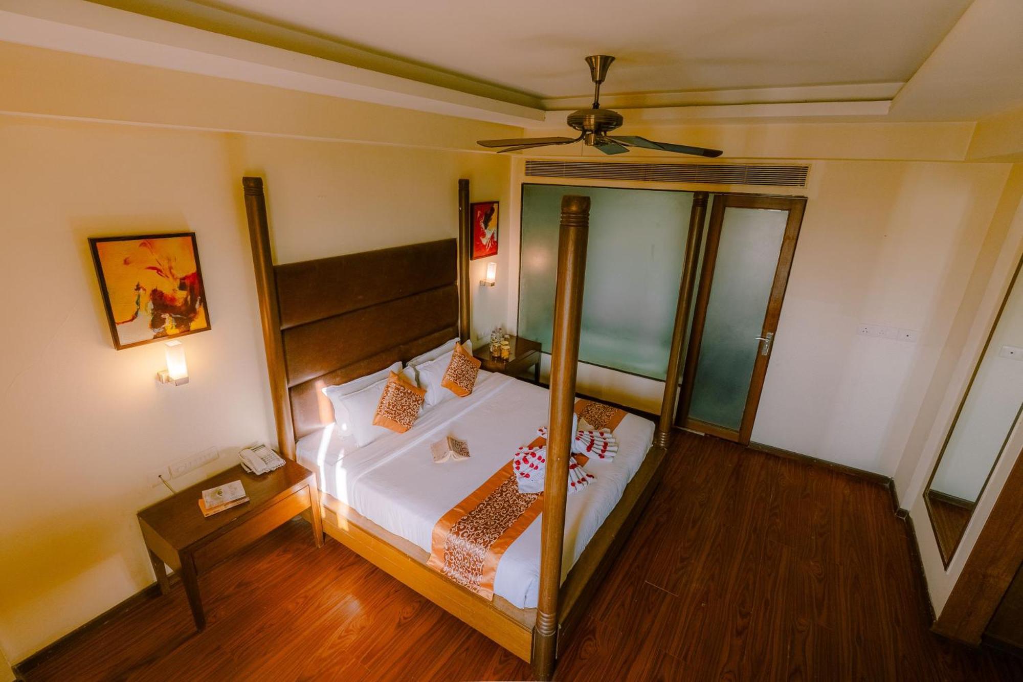 Hotel The Sky Imperial, Udajpur Zewnętrze zdjęcie