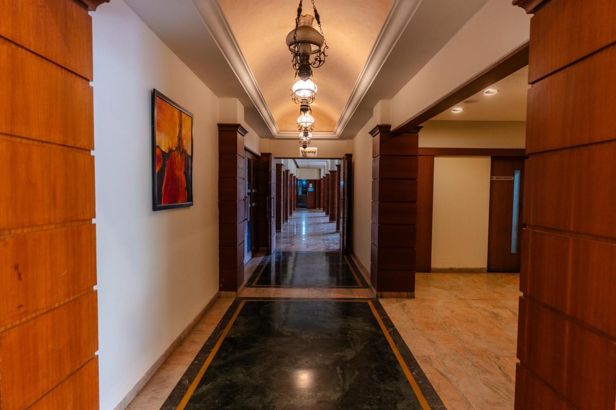 Hotel The Sky Imperial, Udajpur Zewnętrze zdjęcie