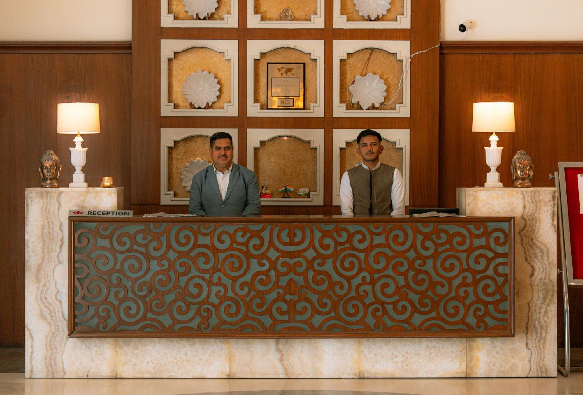 Hotel The Sky Imperial, Udajpur Zewnętrze zdjęcie