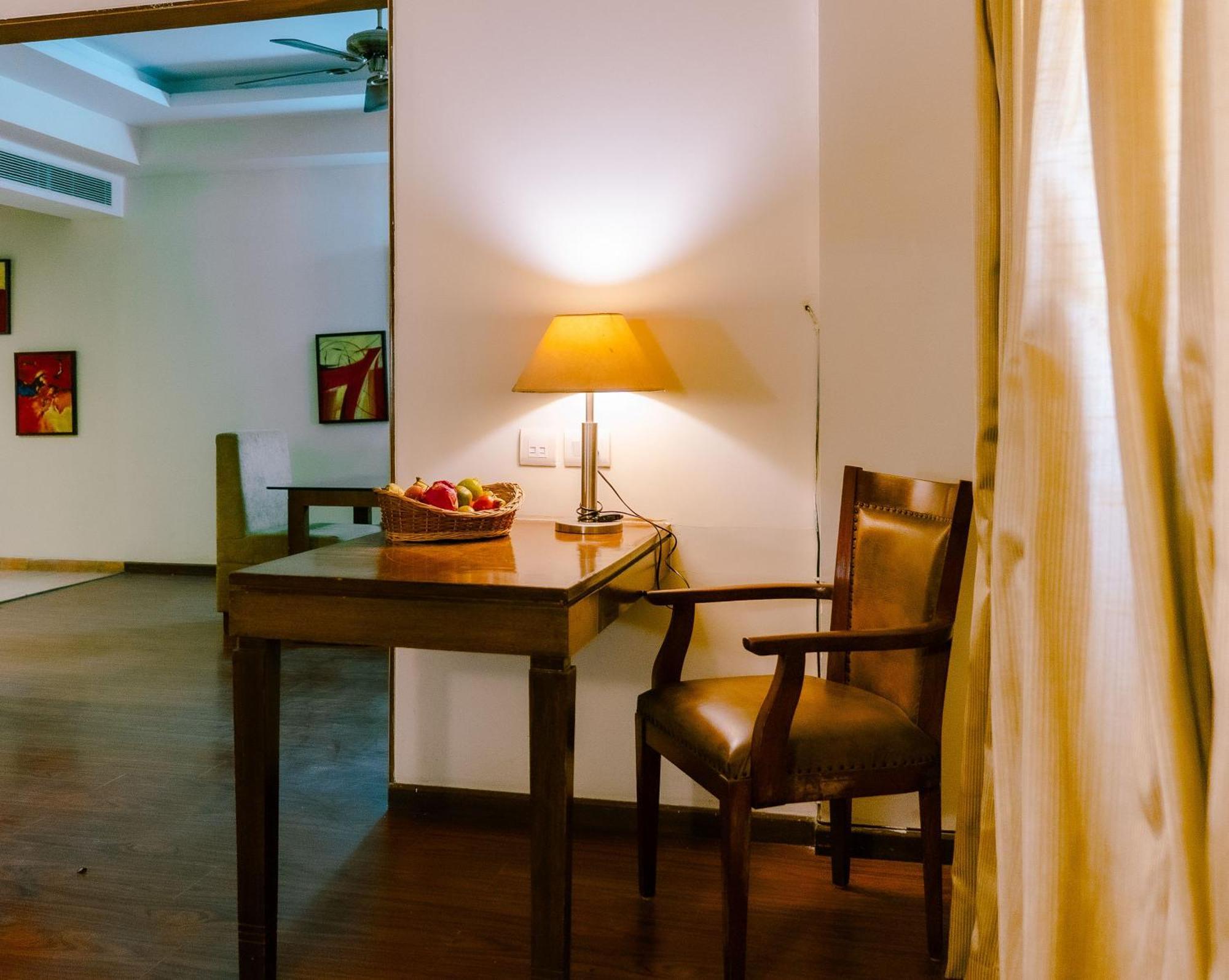 Hotel The Sky Imperial, Udajpur Zewnętrze zdjęcie