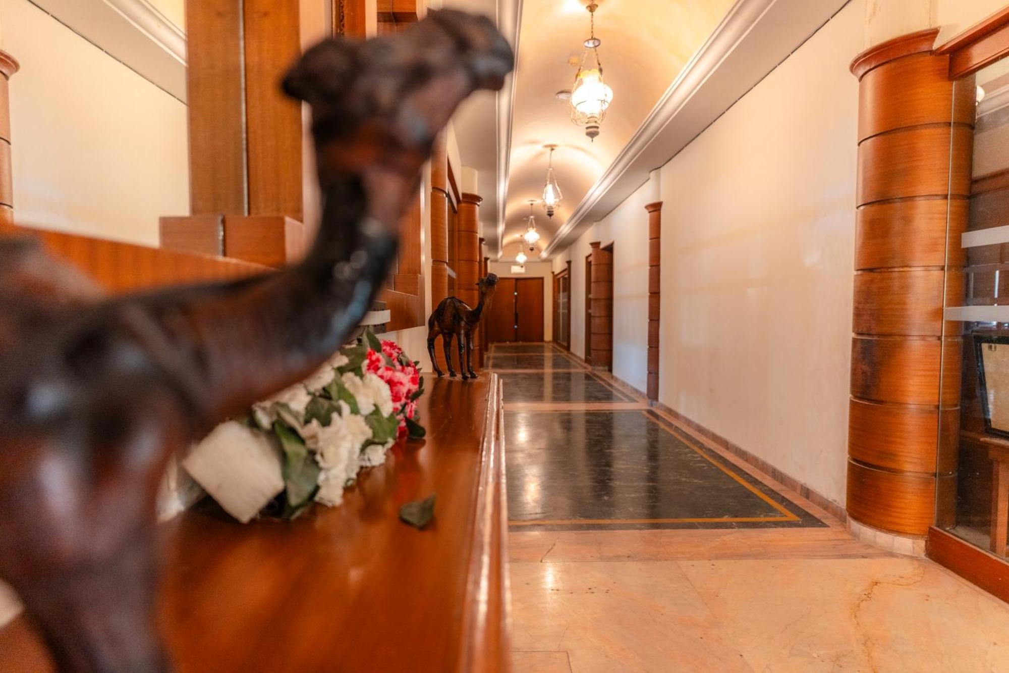 Hotel The Sky Imperial, Udajpur Zewnętrze zdjęcie